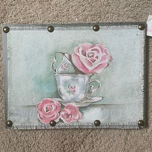 NWT Wall Decor Teacups and Pink Roses
